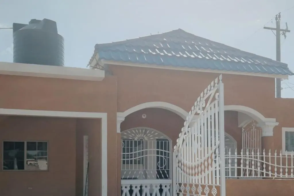Your Serenity By M N C Rentals Portmore